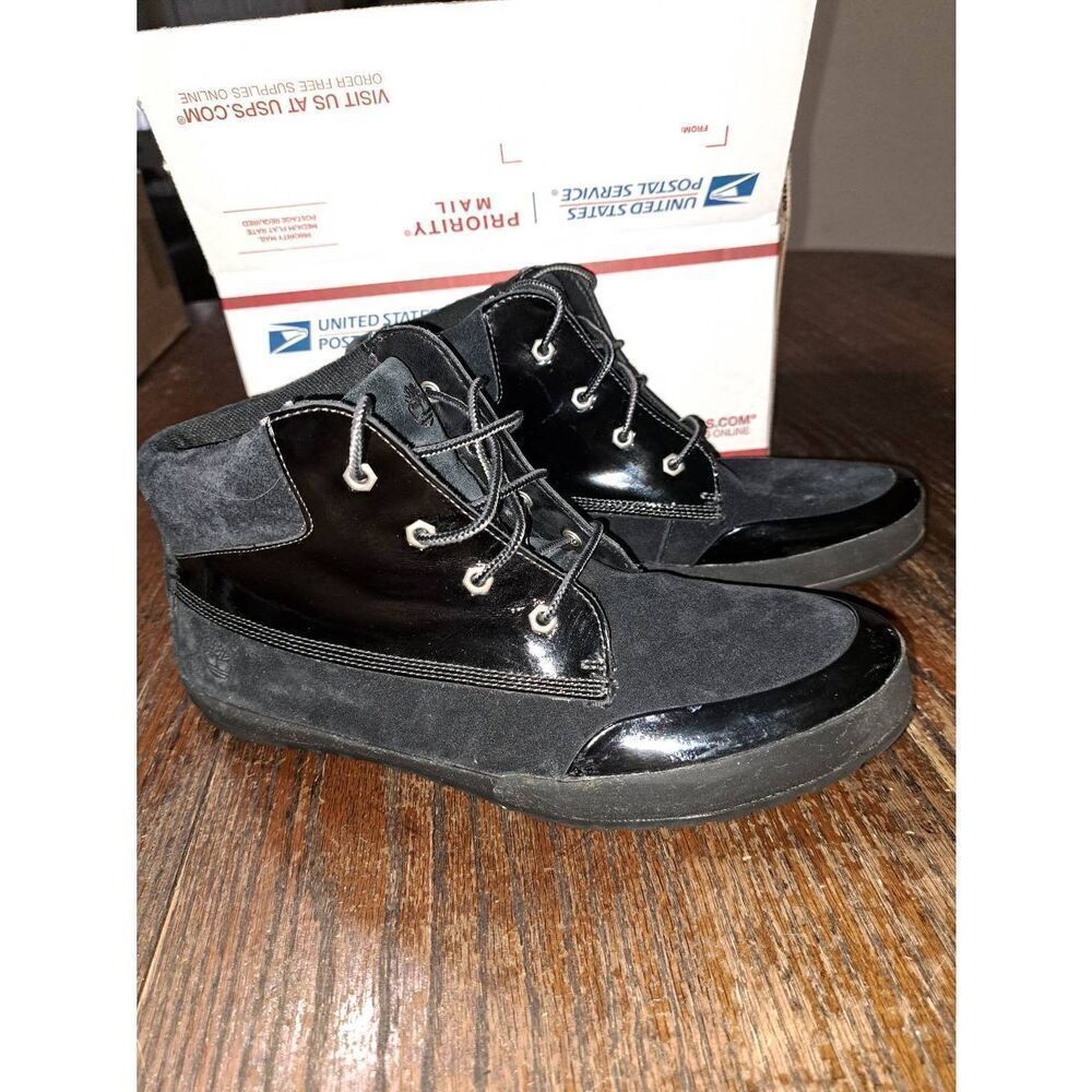 10M Timberland Black Patent Leather Suede Chukka Ankle Boots Booties
